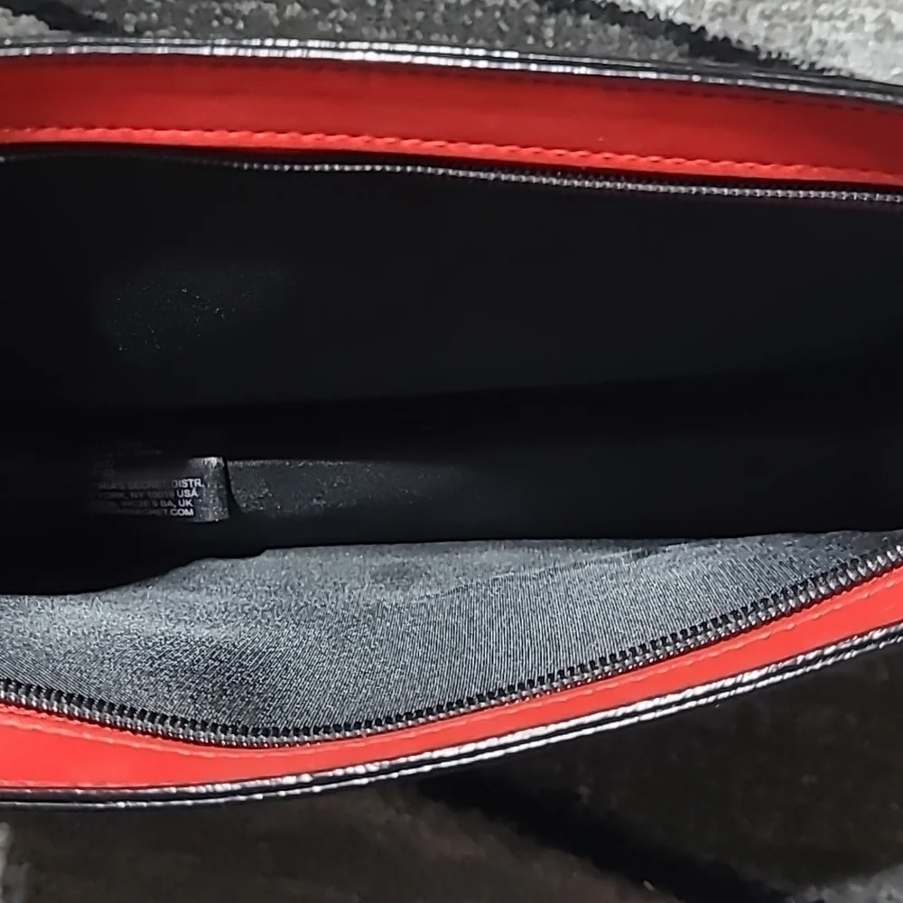 Victoria Secret 2018 Just Add Lipsticks 💋 Make-up Wristlet Bag